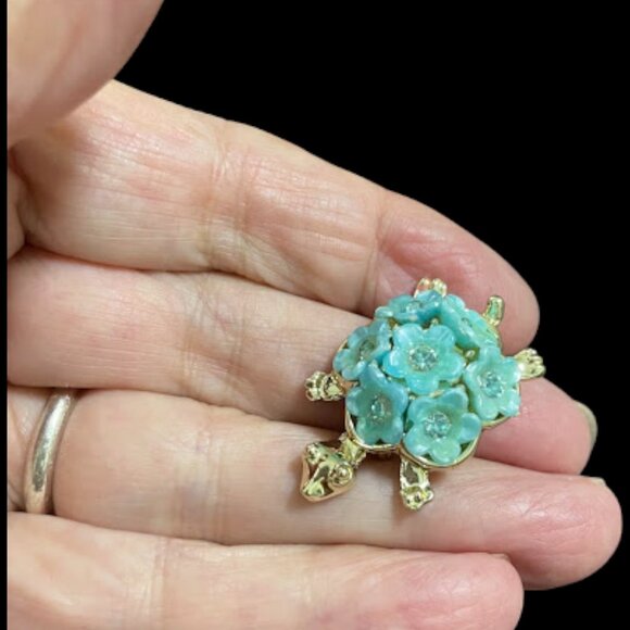 Vintage Blue Flower Gold Tone Turtle Brooch 1960s Cute Figural Pin - Picture 11 of 15